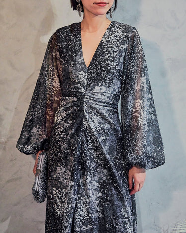 Rotate Birger Christensen(ローテート ビルガー クリステンセン)のミディドレス結婚式やパーティーにぴったりのレンタルアイテム。