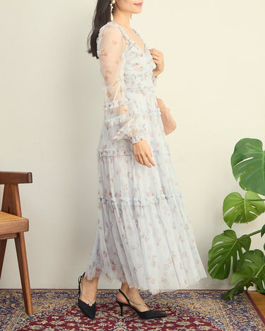 Needle & Thread(ニードル アンド スレッド)のロングドレス結婚式やパーティーにぴったりのレンタルアイテム。