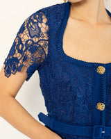 Self - Portrait(セルフ・ポートレート)のミディドレス結婚式やパーティーにぴったりのレンタルアイテム。