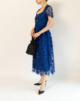 Self - Portrait(セルフ・ポートレート)のミディドレス結婚式やパーティーにぴったりのレンタルアイテム。