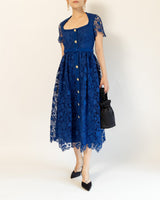 Self - Portrait(セルフ・ポートレート)のミディドレス結婚式やパーティーにぴったりのレンタルアイテム。