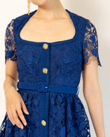 Self - Portrait(セルフ・ポートレート)のミディドレス結婚式やパーティーにぴったりのレンタルアイテム。