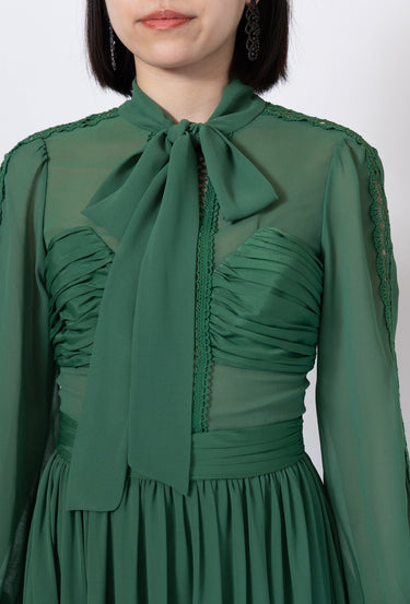 Self - Portrait(セルフ・ポートレート)のミディドレス結婚式やパーティーにぴったりのレンタルアイテム。