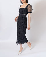 Self - Portrait(セルフ・ポートレート)のミディドレス結婚式やパーティーにぴったりのレンタルアイテム。