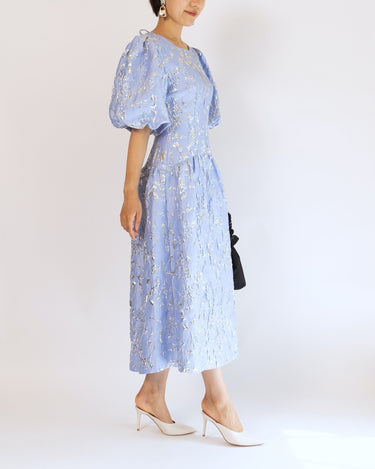 Simkhai(シンカイ)のミディドレス結婚式やパーティーにぴったりのレンタルアイテム。