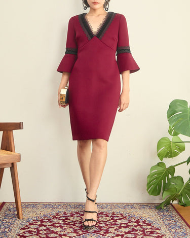 Badgley Mischka(バッジェリー ミシュカ)のミディドレス結婚式やパーティーにぴったりのレンタルアイテム。