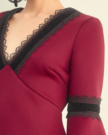 Badgley Mischka(バッジェリー ミシュカ)のミディドレス結婚式やパーティーにぴったりのレンタルアイテム。