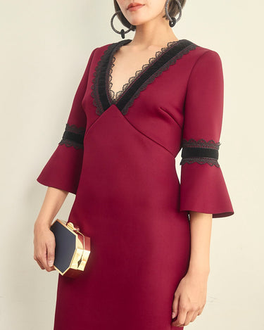 Badgley Mischka(バッジェリー ミシュカ)のミディドレス結婚式やパーティーにぴったりのレンタルアイテム。