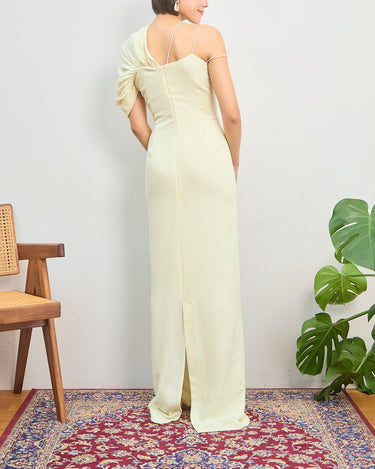 Oríré(オリレ)のロングドレス結婚式やパーティーにぴったりのレンタルアイテム。