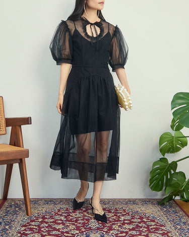 Simone Rocha(シモーネ ロシャ)のミディドレス結婚式やパーティーにぴったりのレンタルアイテム。