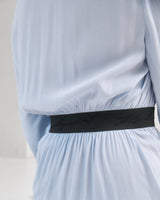 Karl Lagerfeld(カール ラガーフェルド)のミディドレス結婚式やパーティーにぴったりのレンタルアイテム。