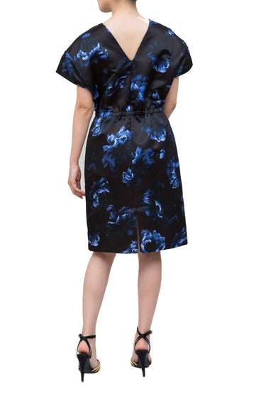 Sportmax(スポーツマックス)のひざ丈ドレス結婚式やパーティーにぴったりのレンタルアイテム。