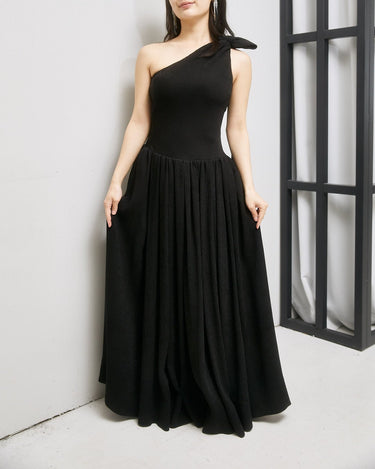 Staud(スタウド)のロングドレス結婚式やパーティーにぴったりのレンタルアイテム。