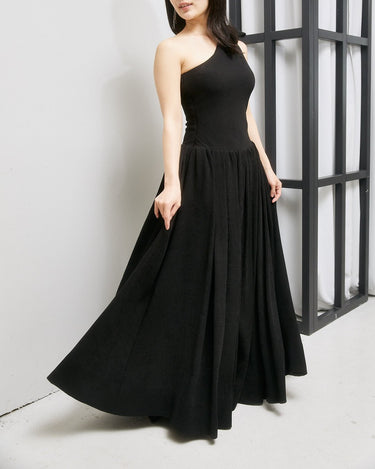 Staud(スタウド)のロングドレス結婚式やパーティーにぴったりのレンタルアイテム。