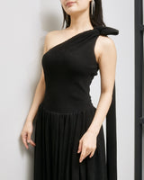 Staud(スタウド)のロングドレス結婚式やパーティーにぴったりのレンタルアイテム。