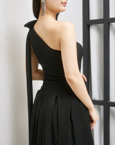 Staud(スタウド)のロングドレス結婚式やパーティーにぴったりのレンタルアイテム。