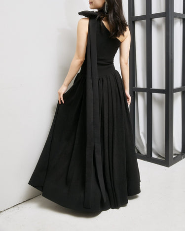 Staud(スタウド)のロングドレス結婚式やパーティーにぴったりのレンタルアイテム。