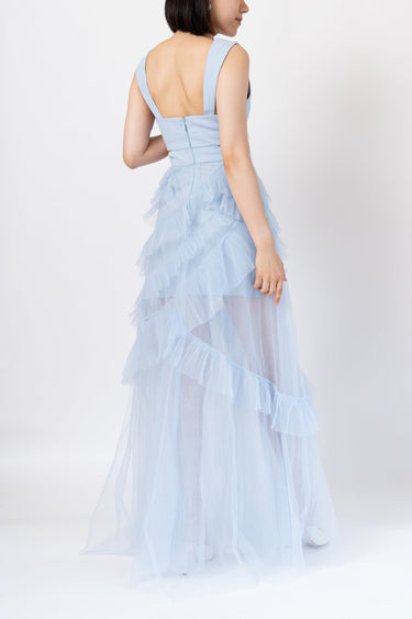 Bcbgmaxazria(ビーシービージーマックスアズリア)のロングドレス結婚式やパーティーにぴったりのレンタルアイテム。