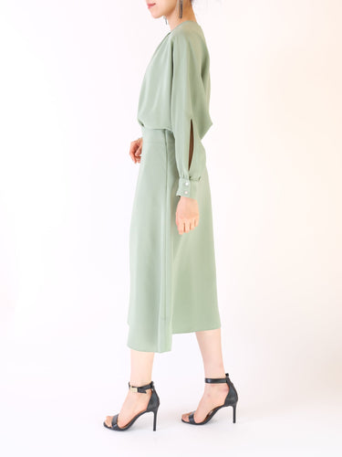 Victoria Victoria Beckham(ヴィクトリア ヴィクトリア ベッカム)のミディドレス結婚式やパーティーにぴったりのレンタルアイテム。