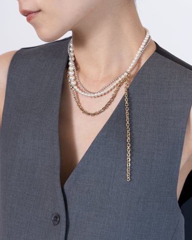 Justine Clenquet（ジュスティーヌ クランケ）のネックレス結婚式やパーティーにぴったりのレンタルアイテム。