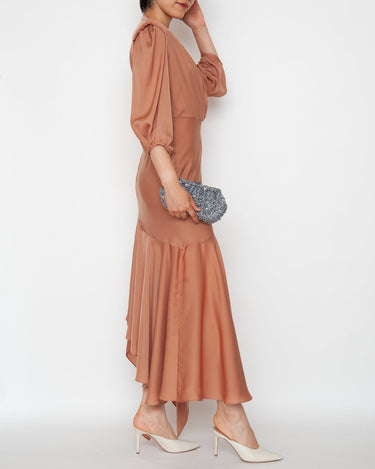 AnnaRita N（アンナリタ エンネ）のミディドレス結婚式やパーティーにぴったりのレンタルアイテム。