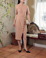 Black Halo（ブラック ヘイロー）のミディドレス結婚式やパーティーにぴったりのレンタルアイテム。