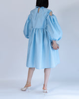 レンタルドレス｜Cecilie Bahnsen（セシリーバンセン）｜水色｜ジャカード｜ミディ丈｜結婚式お呼ばれ