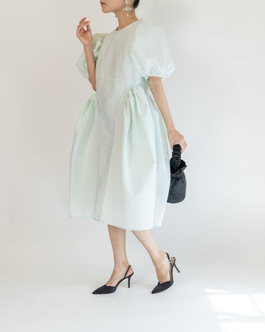 Cecilie Bahnsen（セシリー バンセン）のミディドレス結婚式やパーティーにぴったりのレンタルアイテム。