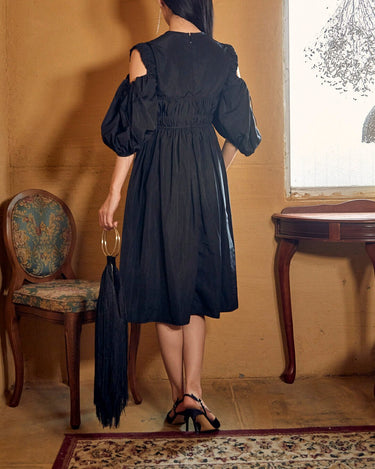 Cecilie Bahnsen（セシリー バンセン）のミディドレス結婚式やパーティーにぴったりのレンタルアイテム。