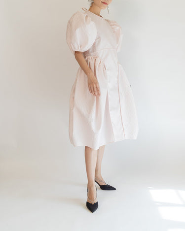 レンタルドレス｜Cecilie Bahnsen（セシリーバンセン）｜ピンク｜パフ袖｜ミディ丈｜結婚式お呼ばれ