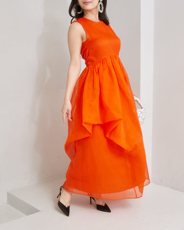 Cecilie Bahnsen（セシリーバンセン） Fang ドレス ドレープとリボンの揺れ