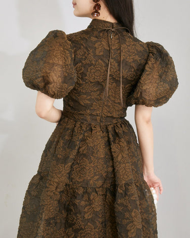 セシリーバンセンの花柄キルティングロングドレス。上品で女性らしいレンタルドレス。