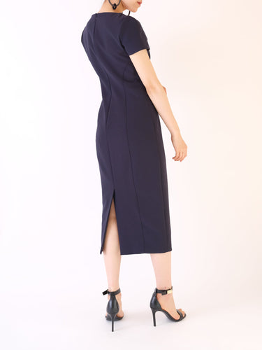 Cinq à Sept（サンク ア セプト）のミディドレス結婚式やパーティーにぴったりのレンタルアイテム。