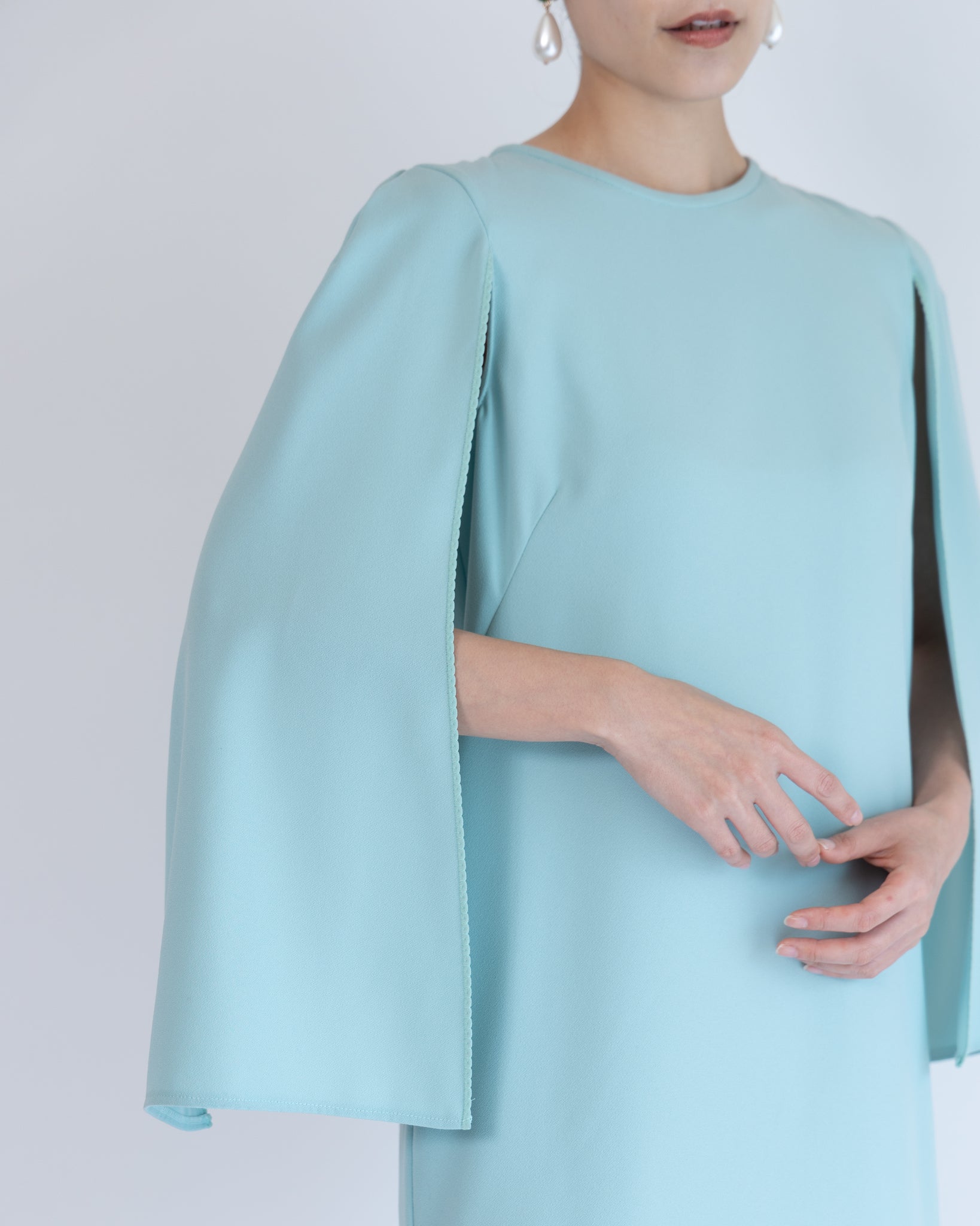 新品タグ付　エリザベッタフランキ　ドレス　イタリア製　水色　ブルー系　レース