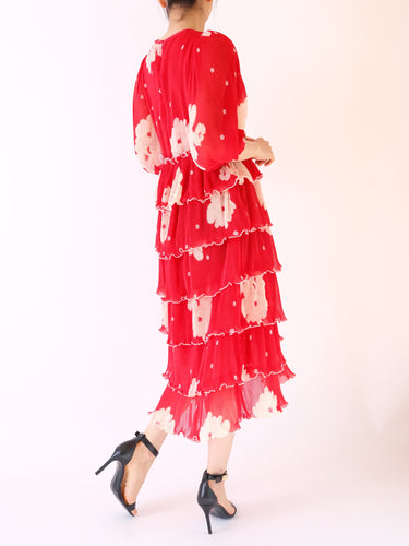 Ganni（ガニー）のミディドレス結婚式やパーティーにぴったりのレンタルアイテム。