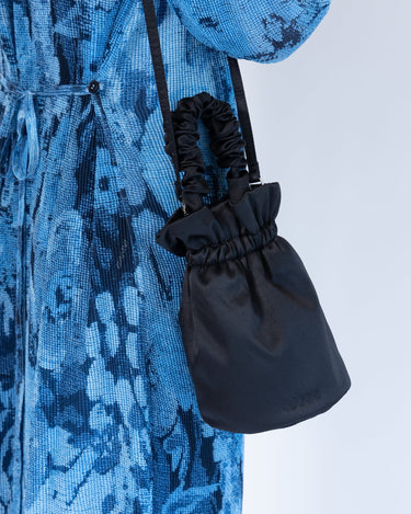 Ganni（ガニー）のハンドバッグ結婚式やパーティーにぴったりのレンタルアイテム。