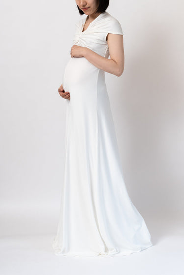 Halston（ホルストン）のロングドレス結婚式やパーティーにぴったりのレンタルアイテム。