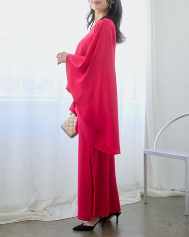 Black Halo（ブラック ヘイロー）のパンツセットアップ結婚式やパーティーにぴったりのレンタルアイテム。