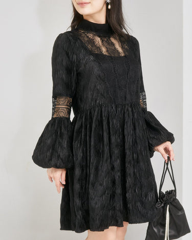 Dhandi（ダンディ）のハンドバッグ結婚式やパーティーにぴったりのレンタルアイテム。