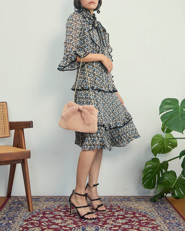 Mikael Aghal（ミカエル アグハール）のミディドレス結婚式やパーティーにぴったりのレンタルアイテム。