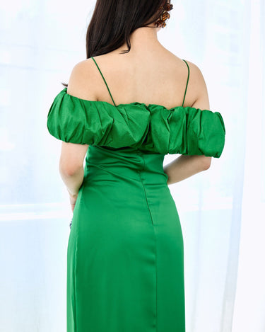 Oríré（オリレ）のロングドレス結婚式やパーティーにぴったりのレンタルアイテム。