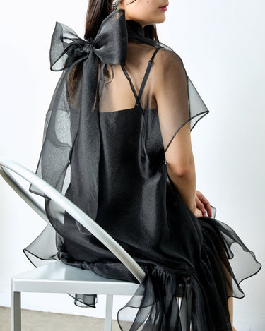 Simkhai（シンカイ）のミニドレス結婚式やパーティーにぴったりのレンタルアイテム。