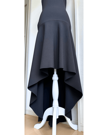 Solace London（ソレイス ロンドン）のロングドレス結婚式やパーティーにぴったりのレンタルアイテム。