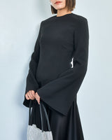 Solace London（ソレイス ロンドン）のロングドレス結婚式やパーティーにぴったりのレンタルアイテム。