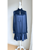 Temperley London（テンパリー ロンドン）のひざ丈ドレス結婚式やパーティーにぴったりのレンタルアイテム。