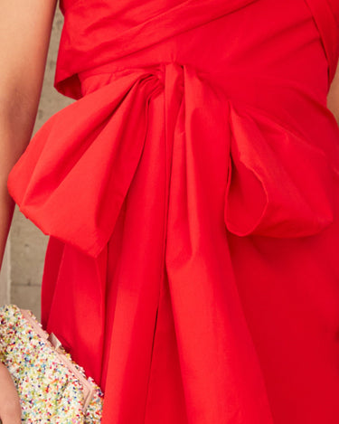 Cecilie Bahnsen（セシリー バンセン）のミディドレス結婚式やパーティーにぴったりのレンタルアイテム。