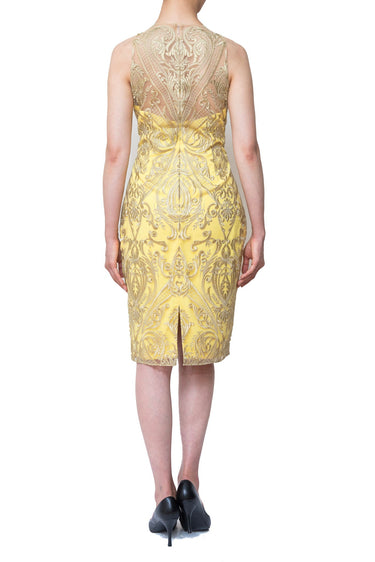 Marchesa Notte（マルケッサ ノッテ）のひざ丈ドレス結婚式やパーティーにぴったりのレンタルアイテム。