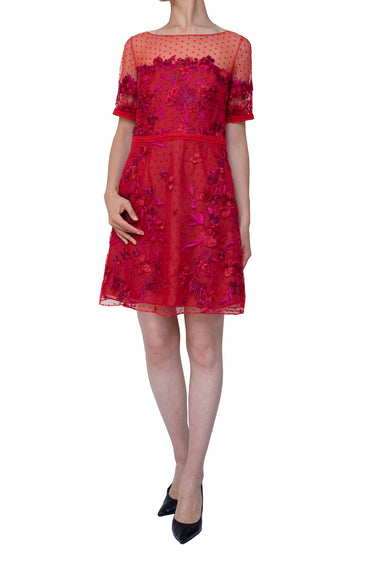 Marchesa Notte（マルケッサ ノッテ）のひざ丈ドレス結婚式やパーティーにぴったりのレンタルアイテム。