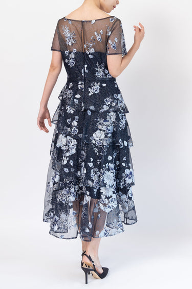 Marchesa Notte（マルケッサ ノッテ）のミディドレス結婚式やパーティーにぴったりのレンタルアイテム。