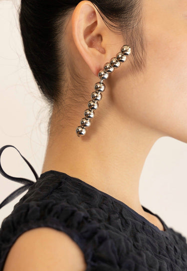 MM6 Maison Margiela（エムエムシックス メゾン マルジェラ）のピアス結婚式やパーティーにぴったりのレンタルアイテム。